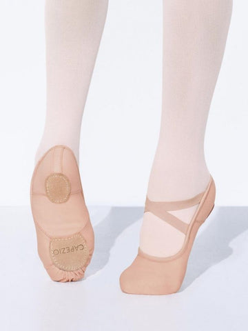 Capezio Hanami Canvas Ballet Shoe Pink dancer en demi 